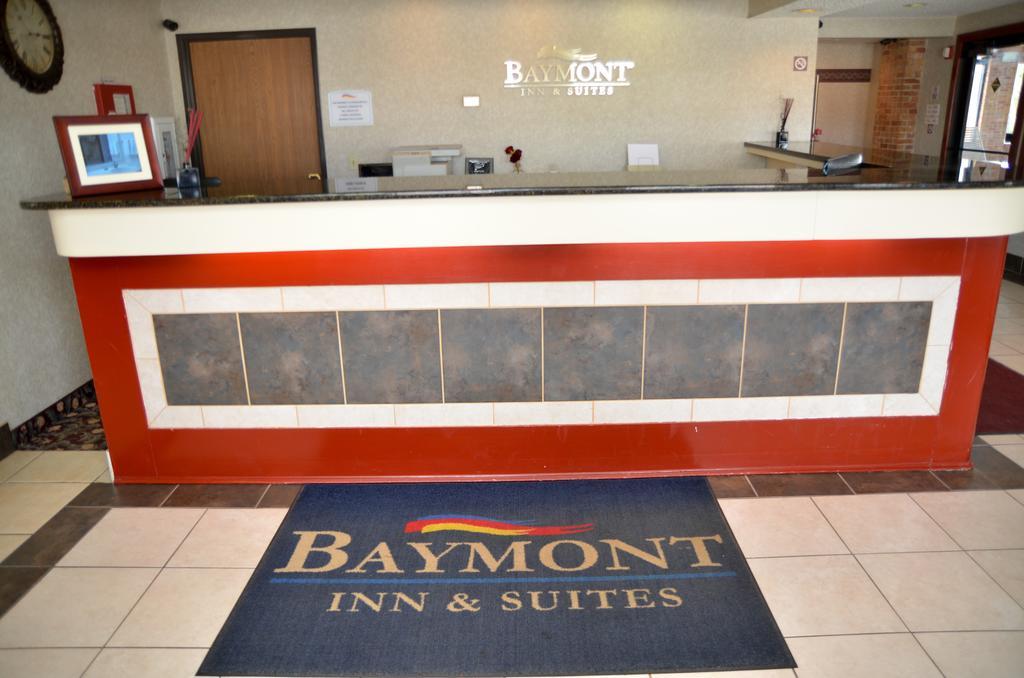 Baymont By Wyndham Port Huron Bagian luar foto
